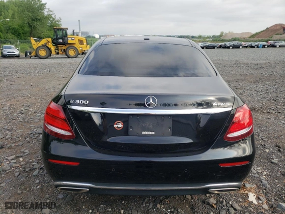 2017 Mercedes-Benz E-Class E 300 Luxury with VIN WDDZF4KB1HA272533, listed as a Copart auction lot 60616704 with 7,431 mi miles and Salvage Title. Bid and sale history available at carsss.com. Image 6.