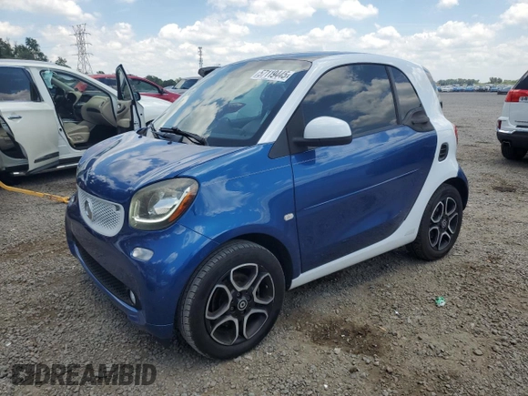 2016 Smart fortwo Passion z VIN WMEFJ5DA5GK058855, wystawiony jako Copart lot #57119445 z przebiegiem 173 493 mil mil oraz Szkody całkowita. Historia ofert i sprzedaży dostępna na DreamBid. Obrazek 1.