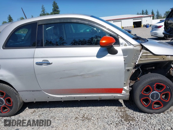 2014 FIAT 500e with VIN 3C3CFFGE2ET266747, listed as a IAAI auction lot 42394815 with 66,625 mi miles and . Bid and sale history available at DreamBid. Image 6.