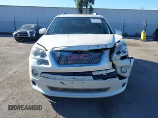 2011 GMC Acadia Denali z VIN 1GKKRTED0BJ334817, wystawiony jako IAAI lot #40957886 z przebiegiem 186 093 mil mil oraz . Historia ofert i sprzedaży dostępna na DreamBid. Obrazek 12.