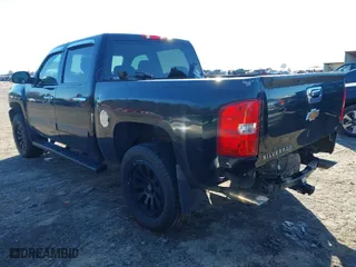 2007 Chevrolet Silverado 1500 LT w/1LT with VIN 2GCEC13C771615359, listed as a IAAI auction lot 41625289 with 176,659 mi miles. Bid and sale history available at carsss.com. Image 3.