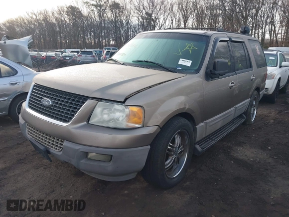 2003 Ford Expedition XLT Value with VIN 1FMPU16W83LA58988, listed as a IAAI auction lot 41627386 with 999,999 mi miles. Bid and sale history available at carsss.com. Image 2.