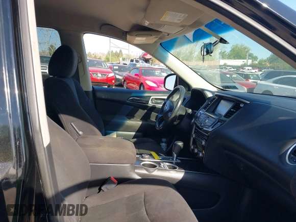2014 Nissan Pathfinder SV with VIN 5N1AR2MM1EC682262, listed as a IAAI auction lot 42132205 with 235,107 mi miles. Bid and sale history available at carsss.com. Image 5.