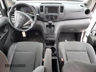 2021 Nissan NV200 SV z VIN 3N6CM0KNXMK705491, wystawiony jako Copart lot #43706585 z przebiegiem 53 507 mil mil oraz Szkoda całkowita • Salvage title. Historia ofert i sprzedaży dostępna na DreamBid. Obrazek 8.