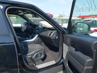 2017 Land Rover Range Rover Sport z VIN SALWR2FE6HA145041, wystawiony jako IAAI lot #42160620 z przebiegiem 64 839 mil mil oraz . Historia ofert i sprzedaży dostępna na DreamBid. Obrazek 5.