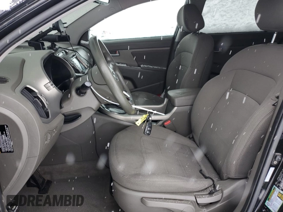 2011 Kia Sportage LX with VIN KNDPB3A29B7106953, listed as a Copart auction lot 87732745 with 187,776 mi miles and Salvage Title. Bid and sale history available at carsss.com. Image 7.