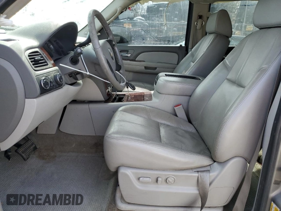 2008 Chevrolet Suburban LTZ with VIN 1GNFK16Y18R165402, listed as a Copart auction lot 47832565 with 184,399 mi miles and Salvage Title. Bid and sale history available at carsss.com. Image 7.