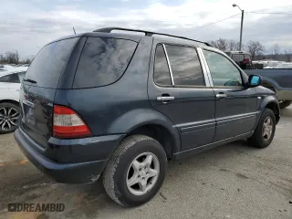 2001 Mercedes-Benz M-Class with VIN 4JGAB54E61A276417, listed as a Copart auction lot 82878094 with 205,577 mi miles and Salvage Title. Bid and sale history available at carsss.com. Image 3.