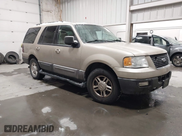 2005 Ford Expedition Special Service with VIN 1FMPU16535LA51506, listed as a IAAI auction lot 40939696 with 165,332 mi miles. Bid and sale history available at carsss.com. Image 1.