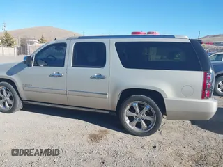 2010 GMC Yukon XL Denali with VIN 1GKUKMEF9AR193007, listed as a IAAI auction lot 41699599 with 201,440 mi miles. Bid and sale history available at carsss.com. Image 14.