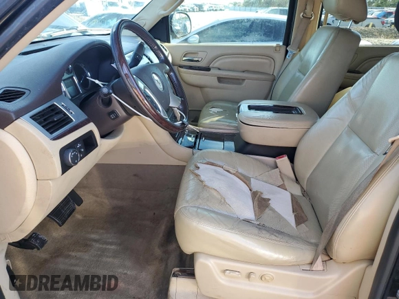 2011 Cadillac Escalade ESV Premium z VIN 1GYS3JEF8BR164804, wystawiony jako Copart lot #42613915 z przebiegiem 181 548 mil mil oraz Czysty tytuł • Clean title. Historia ofert i sprzedaży dostępna na DreamBid. Obrazek 7.
