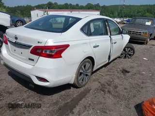 2019 Nissan Sentra S z VIN 3N1AB7AP8KY302151, wystawiony jako IAAI lot #42150965 z przebiegiem 138 486 mil mil oraz . Historia ofert i sprzedaży dostępna na DreamBid. Obrazek 4.