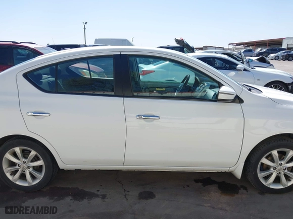 2017 Nissan Versa Sedan SV with VIN 3N1CN7AP9HL869944, listed as a IAAI auction lot 41829971 with 81,825 mi miles. Bid and sale history available at carsss.com. Image 14.