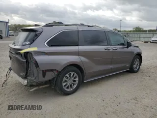 2021 Toyota Sienna XLE with VIN 5TDYRKEC3MS065158, listed as a Copart auction lot 51608655 with 67,412 mi miles and Clean Title. Bid and sale history available at DreamBid. Image 3.