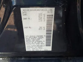2015 Nissan Altima 2.5 SL with VIN 1N4AL3AP9FN883817, listed as a IAAI auction lot 41853352 with 145,800 mi miles. Bid and sale history available at carsss.com. Image 9.