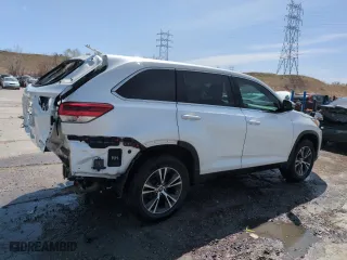 2019 Toyota Highlander LE with VIN 5TDBZRFH4KS730588, listed as a Copart auction lot 52164015 with 59,467 mi miles and Salvage Title. Bid and sale history available at carsss.com. Image 3.