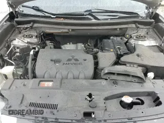 2019 Mitsubishi Outlander ES z VIN JA4AZ3A38KZ026682, wystawiony jako Copart lot #82217935 z przebiegiem 99 115 mil mil oraz Nie do naprawy • Non repairable. Historia ofert i sprzedaży dostępna na DreamBid. Obrazek 15.