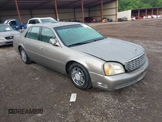 2003 Cadillac DeVille z VIN 1G6KD54Y33U168709, wystawiony jako IAAI lot #42197430 z przebiegiem 287 747 mil mil oraz . Historia ofert i sprzedaży dostępna na DreamBid. Obrazek 1.