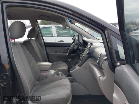2008 Kia Rondo EX with VIN KNAFG525287175488, listed as a IAAI auction lot 41941146 with 162,000 mi miles. Bid and sale history available at carsss.com. Image 5.