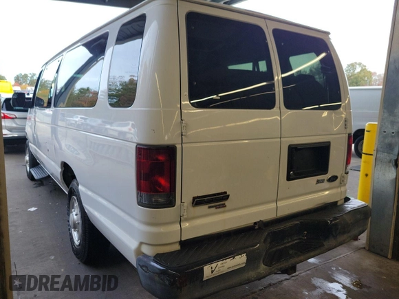 2013 Ford Econoline Passenger XL z VIN 1FBSS3BL5DDA49371, wystawiony jako IAAI lot #42520998 z przebiegiem 62 763 mil mil oraz . Historia ofert i sprzedaży dostępna na DreamBid. Obrazek 44.