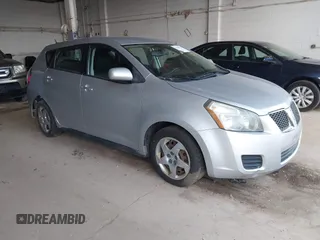 2009 Pontiac Vibe 1SA z VIN 5Y2SP67859Z447774, wystawiony jako IAAI lot #42396173 z przebiegiem 191 825 mil mil oraz . Historia ofert i sprzedaży dostępna na DreamBid. Obrazek 1.
