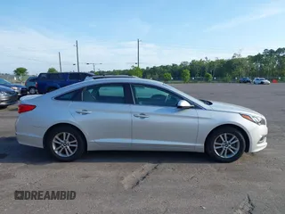 2017 Hyundai Sonata SE with VIN 5NPE24AF9HH502787, listed as a IAAI auction lot 42088941 with 123,511 mi miles. Bid and sale history available at carsss.com. Image 13.