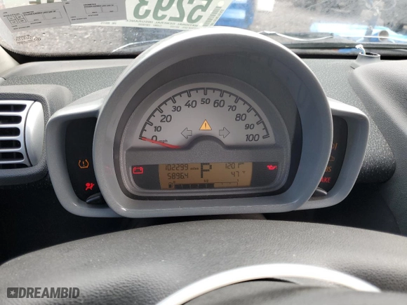 2008 Smart fortwo Pure with VIN WMEEJ31X08K095175, listed as a Copart auction lot 52931165 with 102,299 mi miles and Salvage Title. Bid and sale history available at carsss.com. Image 9.