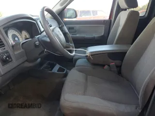 2006 Dodge Dakota SLT z VIN 1D7HE42N76S501233, wystawiony jako Copart lot #80200934 z przebiegiem 281 599 mil mil oraz Szkoda całkowita • Salvage title. Historia ofert i sprzedaży dostępna na DreamBid. Obrazek 7.