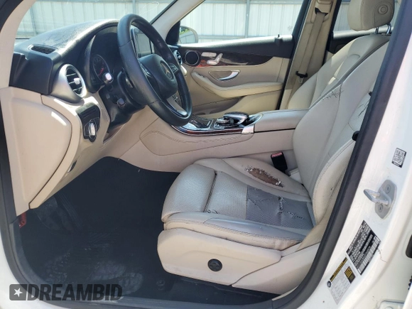 2016 Mercedes-Benz GLC 300 z VIN WDC0G4JB6GF064578, wystawiony jako Copart lot #65556455 z przebiegiem Nie podano mil oraz Czysty tytuł • Clean title. Historia ofert i sprzedaży dostępna na DreamBid. Obrazek 7.