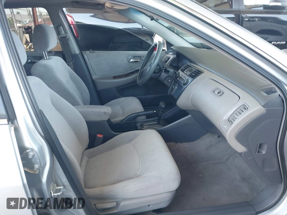 2002 Honda Accord SE z VIN JHMCG66892C011913, wystawiony jako IAAI lot #42323509 z przebiegiem 226 288 mil mil oraz . Historia ofert i sprzedaży dostępna na DreamBid. Obrazek 5.