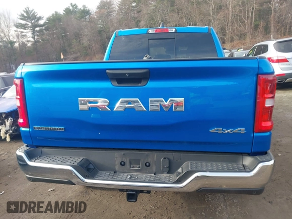 2025 Ram 1500 Big Horn z VIN 1C6RRFFG5SN516145, wystawiony jako IAAI lot #41040685 z przebiegiem 5 125 mil mil oraz . Historia ofert i sprzedaży dostępna na DreamBid. Obrazek 16.