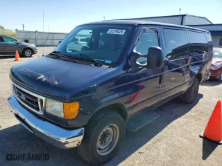 2005 Ford Econoline Wagon XL with VIN 1FBSS31S25HA55342, listed as a Copart auction lot 57379424 with 152,316 mi miles and Non Repairable. Bid and sale history available at carsss.com. Image 1.