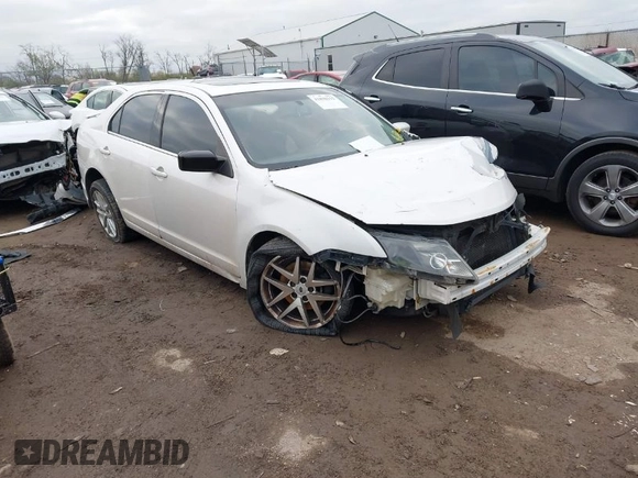 2011 Ford Fusion SEL with VIN 3FAHP0JG9BR245009, listed as a IAAI auction lot 41898112 with 1 mi miles. Bid and sale history available at carsss.com. Image 1.