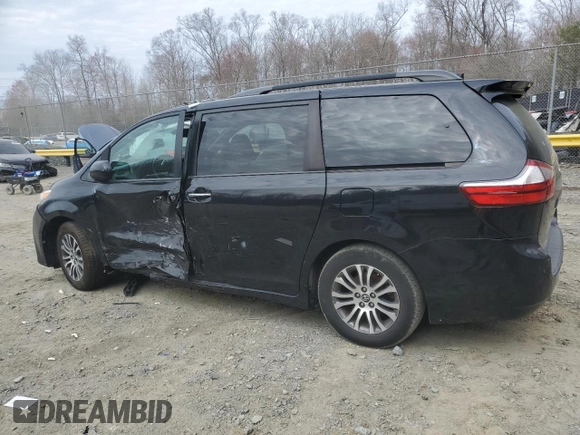 2018 Toyota Sienna XLE Auto Access Seat with VIN 5TDYZ3DC3JS934053, listed as a Copart auction lot 49900085 with 153,121 mi miles and Salvage title. Bid and sale history available at DreamBid. Image 2.