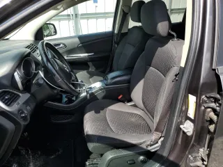 2017 Dodge Journey SXT z VIN 3C4PDDBG3HT703935, wystawiony jako Copart lot #57620915 z przebiegiem 126 915 mil mil oraz Szkoda całkowita • Salvage title. Historia ofert i sprzedaży dostępna na DreamBid. Obrazek 7.