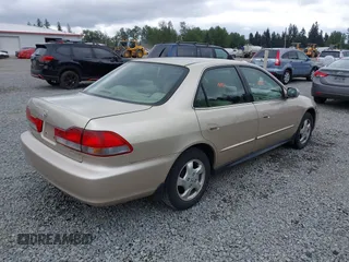 2001 Honda Accord LX z VIN JHMCG56471C028960, wystawiony jako IAAI lot #42223734 z przebiegiem 387 033 mil mil oraz . Historia ofert i sprzedaży dostępna na DreamBid. Obrazek 4.