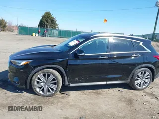 2021 Infiniti QX50 Essential z VIN 3PCAJ5CB3MF114612, wystawiony jako IAAI lot #41608417 z przebiegiem 35 496 mil mil oraz . Historia ofert i sprzedaży dostępna na DreamBid. Obrazek 6.
