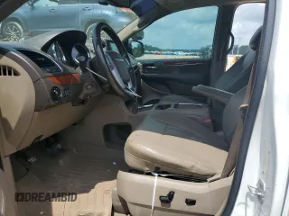 2014 Chrysler Town & Country Touring L z VIN 2C4RC1CG9ER169668, wystawiony jako Copart lot #59629895 z przebiegiem 254 421 mil mil oraz Szkoda całkowita • Salvage title. Historia ofert i sprzedaży dostępna na DreamBid. Obrazek 7.