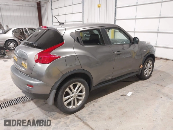 2011 Nissan Juke SV with VIN JN8AF5MR8BT007471, listed as a IAAI auction lot 42207802 with 161,038 mi miles and . Bid and sale history available at carsss.com. Image 4.