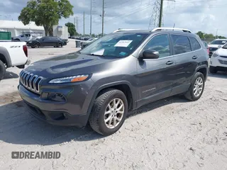 2016 Jeep Cherokee Latitude z VIN 1C4PJMCS1GW367447, wystawiony jako IAAI lot #42367643 z przebiegiem 151 072 mil mil oraz . Historia ofert i sprzedaży dostępna na DreamBid. Obrazek 17.