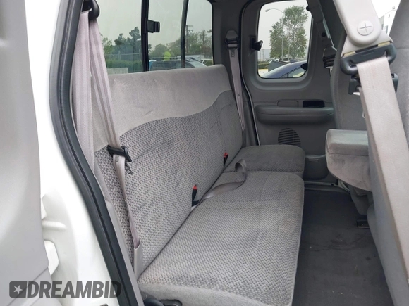 2000 Ford F-150 XL with VIN 1FTRX17L4YNA39407, listed as a IAAI auction lot 42141350 with 82,824 mi miles and . Bid and sale history available at DreamBid. Image 8.
