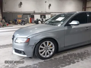 2011 Audi A4 Premium Plus с VIN WAUFFAFLXBA102688, выставлен на аукционе IAAI как лот 42434639 с пробегом 113 495 миль миль и . История ставок и продаж доступна на DreamBid. Изображение 12.