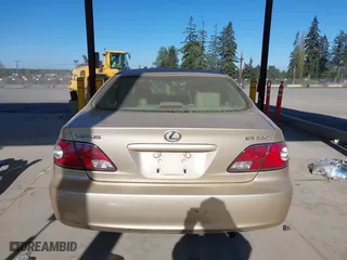2004 Lexus ES 330 with VIN JTHBA30G340003869, listed as a IAAI auction lot 42024907 with 240,425 mi miles. Bid and sale history available at carsss.com. Image 17.