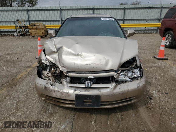 2001 Honda Accord EX z VIN 1HGCG165X1A045185, wystawiony jako Copart lot #51021305 z przebiegiem Nie podano mil oraz Szkoda całkowita • Salvage title. Historia ofert i sprzedaży dostępna na DreamBid. Obrazek 5.