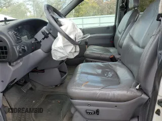 2000 Dodge Caravan SE with VIN 1B4GP44L8YB797844, listed as a Copart auction lot 72460724 with 184,841 mi miles and Salvage Title. Bid and sale history available at carsss.com. Image 7.