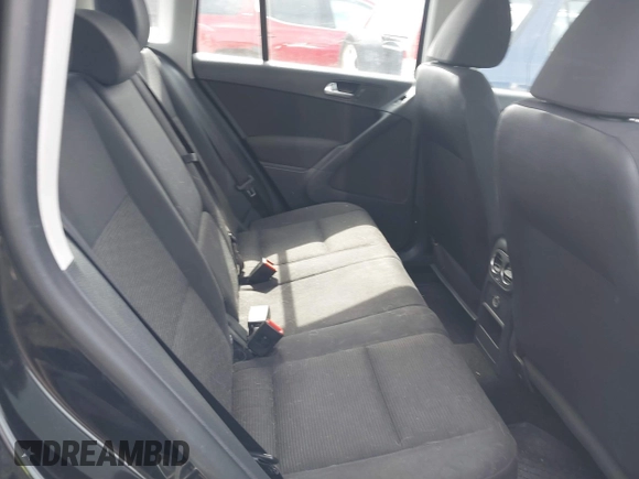 2012 Volkswagen Tiguan SE with VIN WVGAV7AXXCW526403, listed as a IAAI auction lot 41852974 with 125,376 mi miles and . Bid and sale history available at DreamBid. Image 8.
