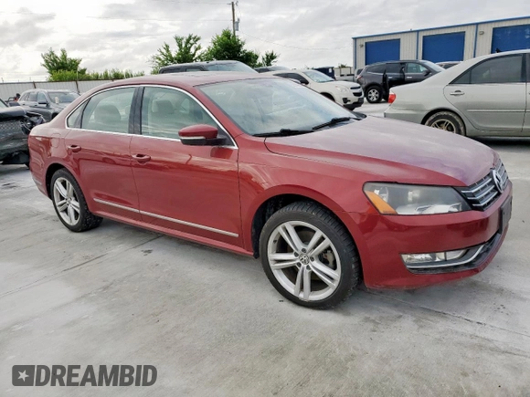 2015 Volkswagen Passat SEL Premium z VIN 1VWCV7A33FC028380, wystawiony jako Copart lot #59144665 z przebiegiem 165 740 mil mil oraz Czysty tytuł • Clean title. Historia ofert i sprzedaży dostępna na DreamBid. Obrazek 4.