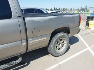 2000 Chevrolet Silverado 1500 LT with VIN 1GCEK19T2YE386163, listed as a IAAI auction lot 42229742 with 251,756 mi miles and . Bid and sale history available at DreamBid. Image 16.