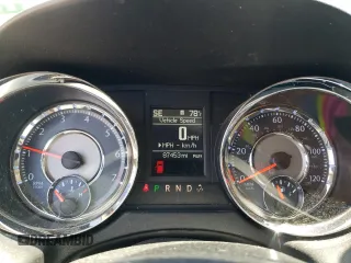 2015 Chrysler Town & Country Touring L z VIN 2C4RC1CG9FR574236, wystawiony jako Copart lot #57702925 z przebiegiem 87 453 mil mil oraz Szkoda całkowita • Salvage title. Historia ofert i sprzedaży dostępna na DreamBid. Obrazek 9.