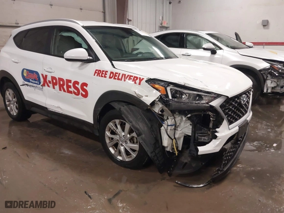 2020 Hyundai Tucson Value with VIN KM8J3CA41LU173419, listed as a IAAI auction lot 40915699 with 90,996 mi miles. Bid and sale history available at carsss.com. Image 6.